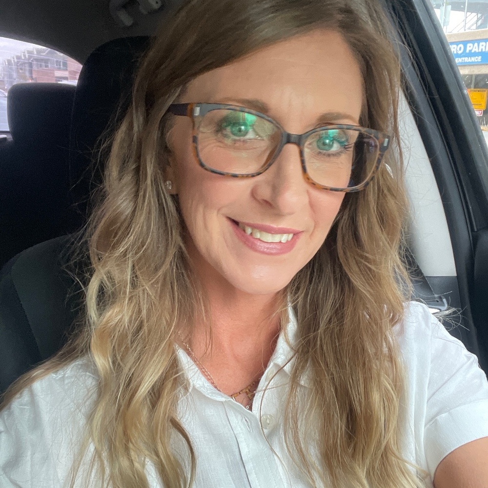 Meet your Posher, Lindsey